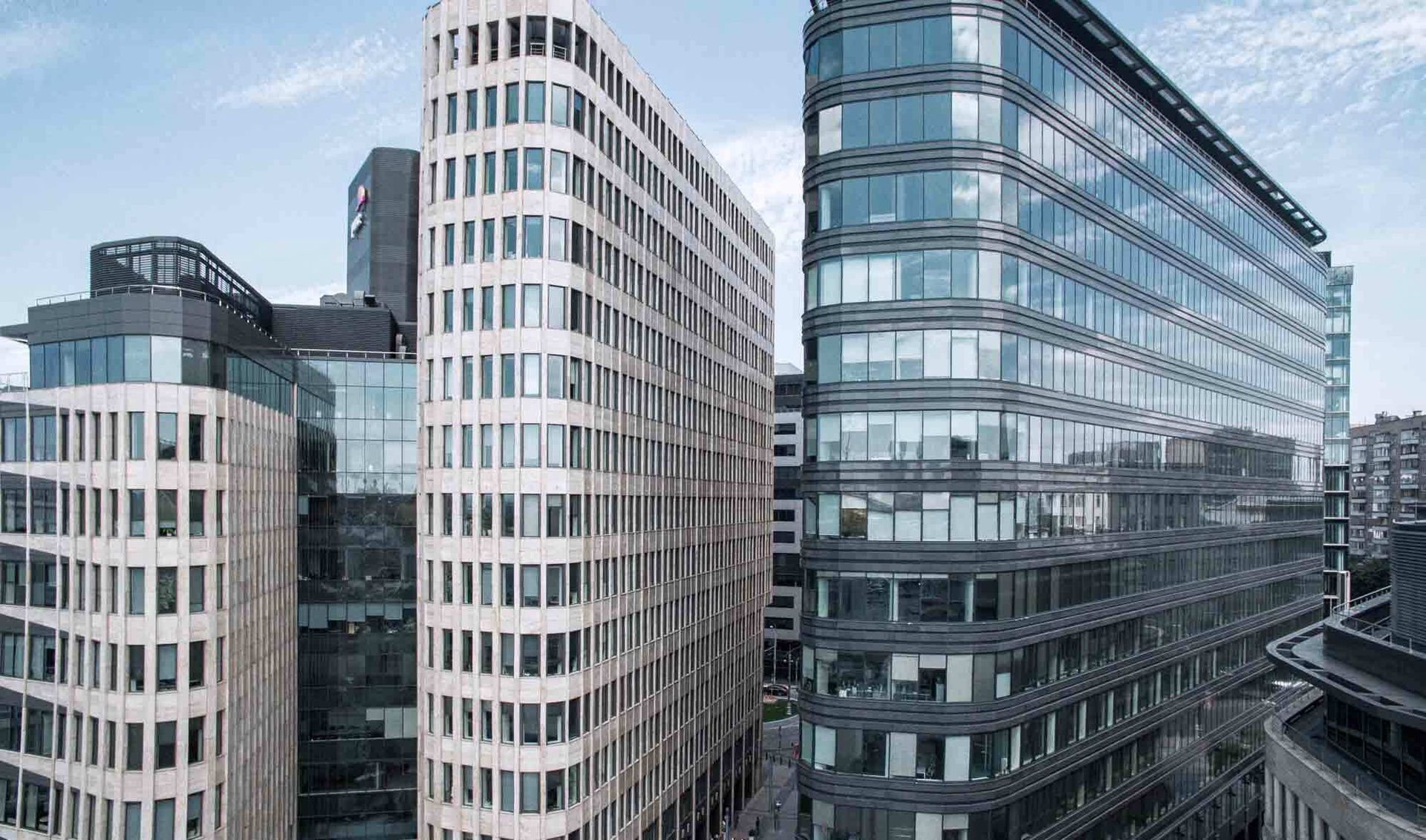 Сбербанк забирает бизнес-центры O1 Properties через банкротство